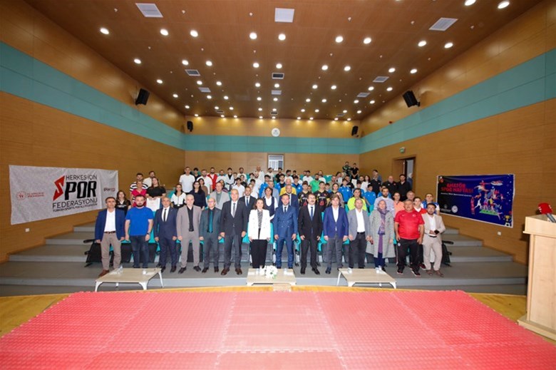 ARTVİN’DE AVRUPA SPOR HAFTASI KAPANIŞI VE AMATÖR SPOR HAFTASI AÇILIŞI GERÇEKLEŞTİRİLDİ